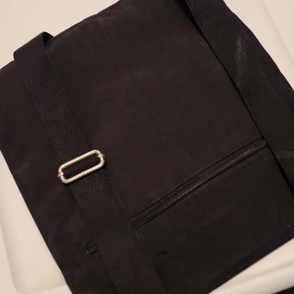 Baggallini Black Crossbody Bag - Picture 9 of 11